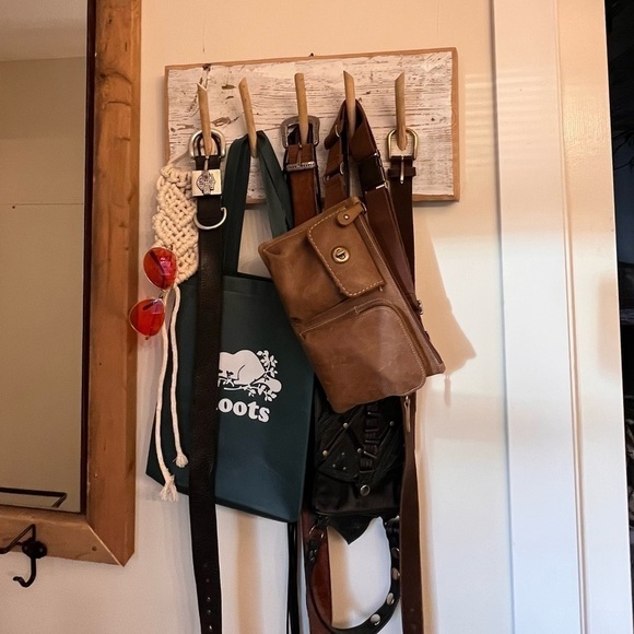 Hand made wooden  accessories rack - Picture 5 of 5